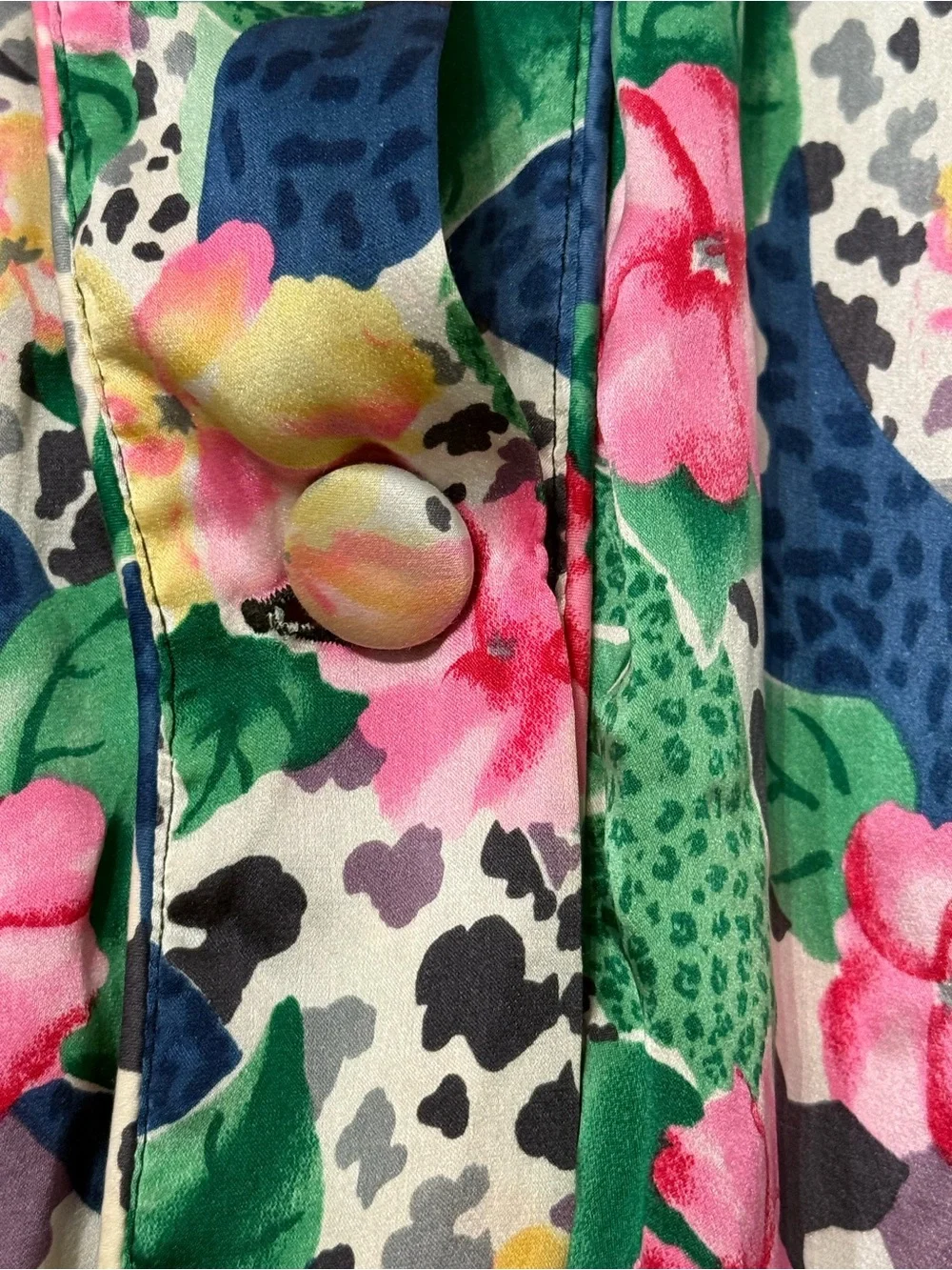 VTG Victoria’s Secret 100% Silk Kimono Robe Floral Animal Print No Belt One Size